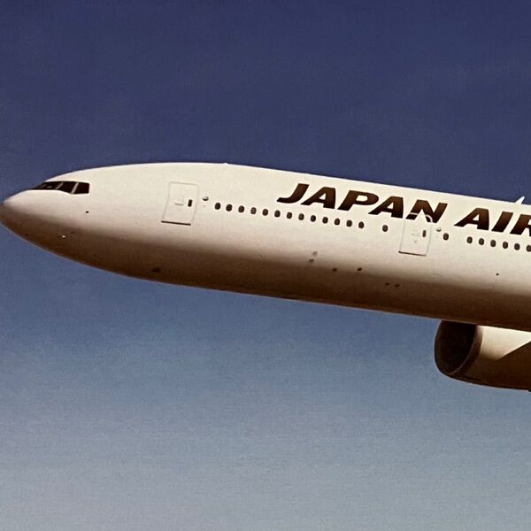 ハセガワ製ボーイング777-300ERのプラモデルです。 1/200 JAL