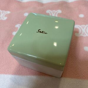 Satie サティ 陶器 小物入れ 蓋つき 春夏 グリーン 爽やか