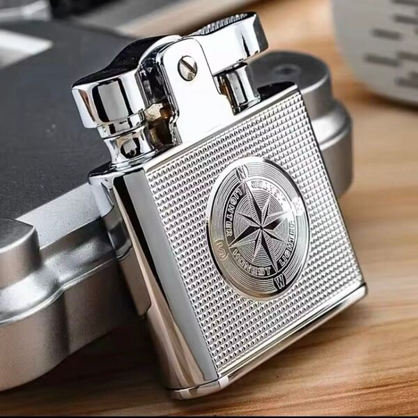 新品 オイルライター レトロ HONEST 銀色