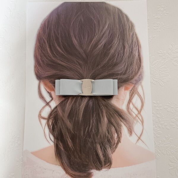 【バックル付リボンバレッタ】ヘアアクセサリー 結婚式 高見え 髪留め