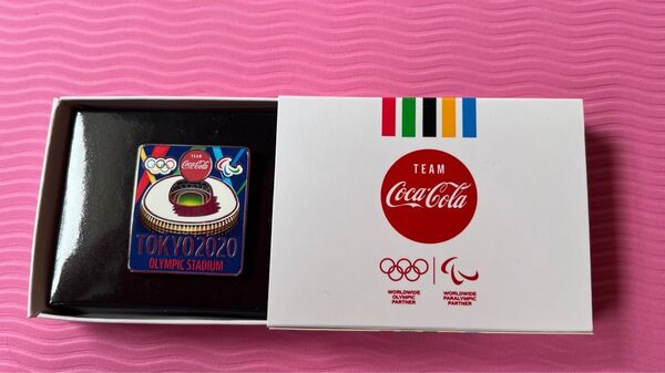 東京2020オリンピック 記念ピン オリンピックスタジアム ピンバッジ コカコーラ