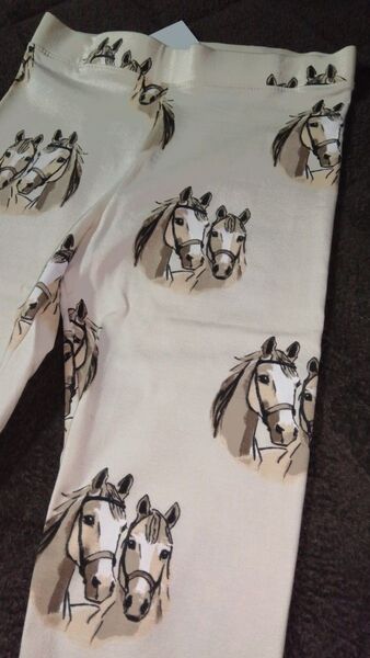 新品タグ付 H&M レギンス スパッツ 135cm 生成り アイボリー 馬 ホース ジョッキー 乗馬