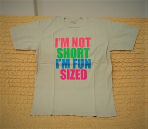 Ｉ’M NOT SHORT★I’M FUN SIZED★おもしろジョークＴシャツ★XＬ★飲み会ネタに★ベージュ★バンコク★コットン100％★激安★