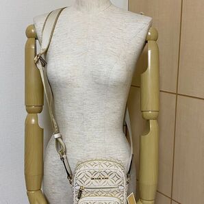 新品MICHAEL KORS ショルダーバッグ メタリック ゴールドロゴジャカード 肩掛け 斜め掛け クロスボディ レディース