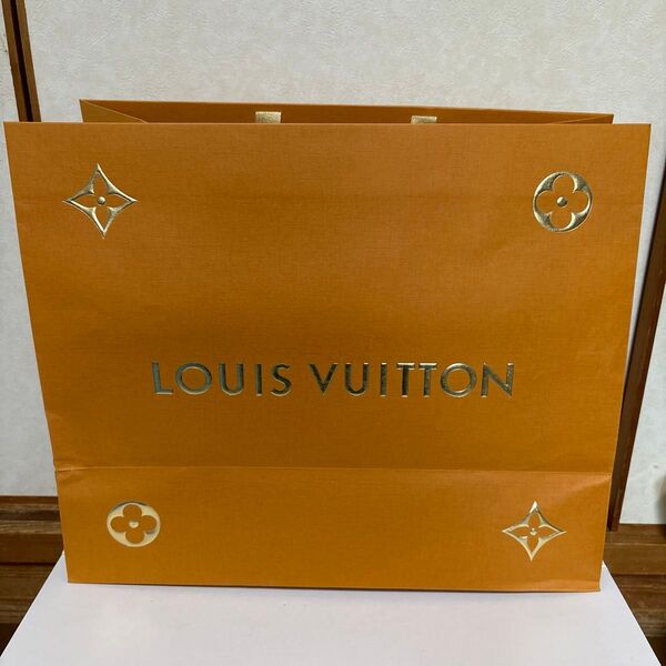 ※訳あり※ クリスマス限定 LOUIS VUITTON ショップ袋 大きめ