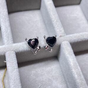 ブラックスピネル デビルちゃん スタッドピアス S925
