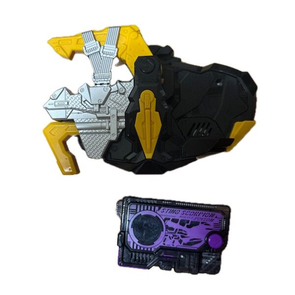 【お買い得】仮面ライダーゼロワン 変身ベルト DX滅亡迅雷フォースライザーDXスコーピオンゼツメライズキー動作確認済 ベルト帯無し