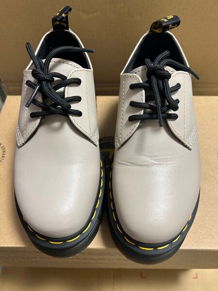 ドクターマーチン Dr.Martens 3ホール 厚底 ホワイト