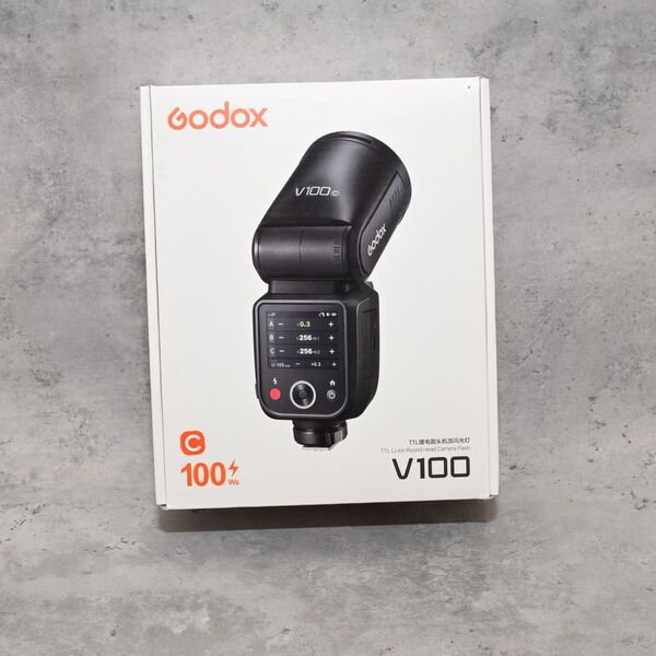 【新品未使用】Godox V100C Canon 用 ストロボ 【おまけ付】