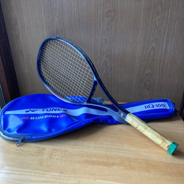 YONEX 硬式 テニスラケット RQ-100 紺 ケース付き 注あり