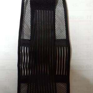 メッシュ素材使用の腰痛ベルト