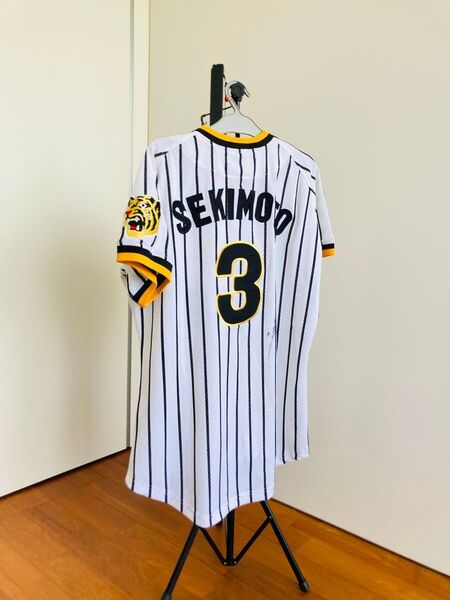 阪神タイガース ユニフォーム 関本 刺繍タイプ メンズ Mサイズ 復刻版 サイン入り 阪神 関本賢太郎 ユニフォーム 背番号3