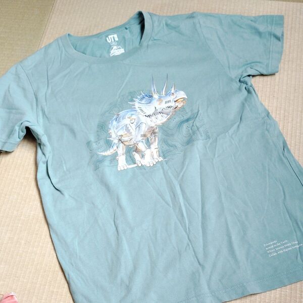 ユニクロ UT トリケラトプス Tシャツ グリーン系