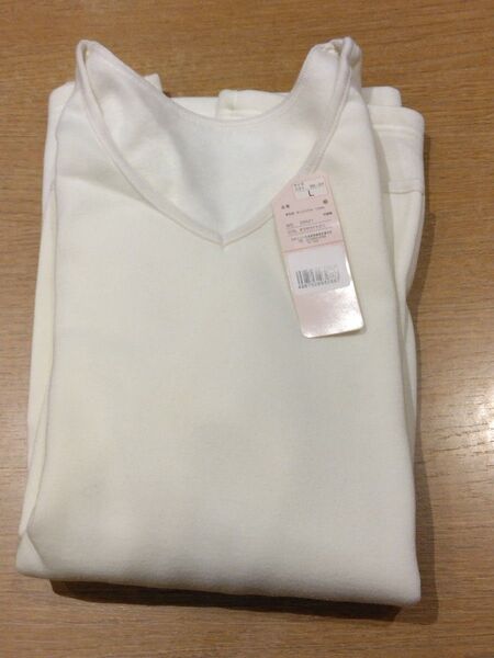 《新品》レディース 長袖シャツ Lサイズ オフホワイト 冬用 肌着 インナー アンダーシャツ 婦人物 c120/114