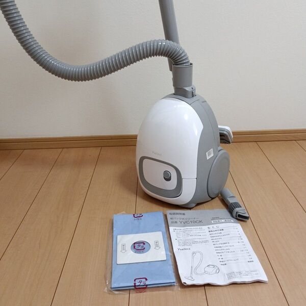 ヤマダセレクト 紙パック掃除機