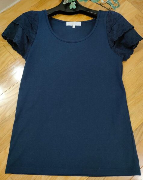 春夏に♪grve 袖レース・清楚なTシャツ・М・NAVY・USED カットソー