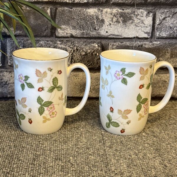 ウェッジウッド ワイルドストロベリー マグカップ セット 2客 WEDGWOOD 黒壺