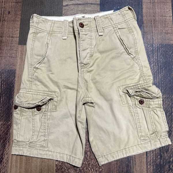 【新品タグ付き】メンズHOLLISTERカーゴハーフパンツ【サイズ28】