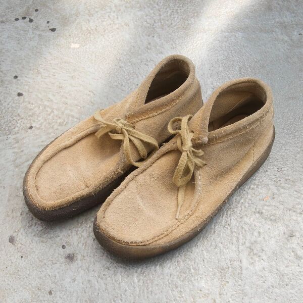 Clarks ワラビー ミッド ベージュ スエード