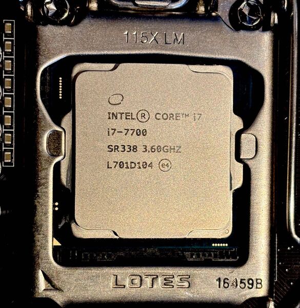 CPU Intel Core i7 7700 3.6GHz 4コア8スレッド KabyLake 動作確認済み