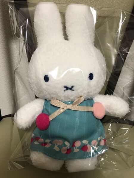◆ハウステンボス ミッフィー さくらんぼ ぬいぐるみ りんご ナインチェ