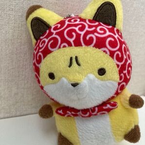 タヌキとキツネ カバンに付けられるぬいぐるみ