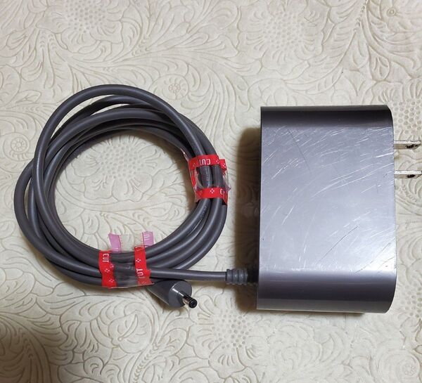 ダイソン掃除機V10slim,SV18 充電器