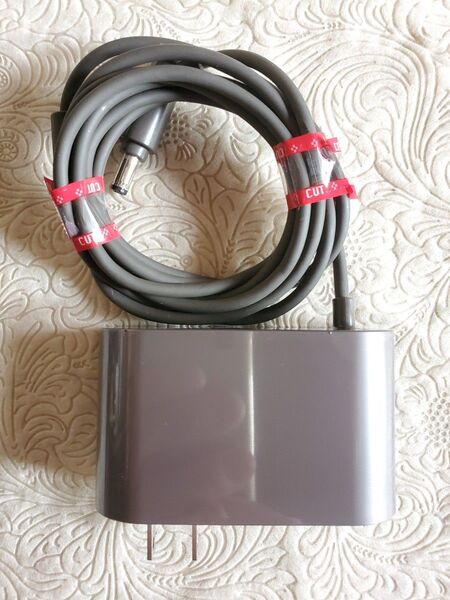 ダイソン掃除機V8slim 充電器
