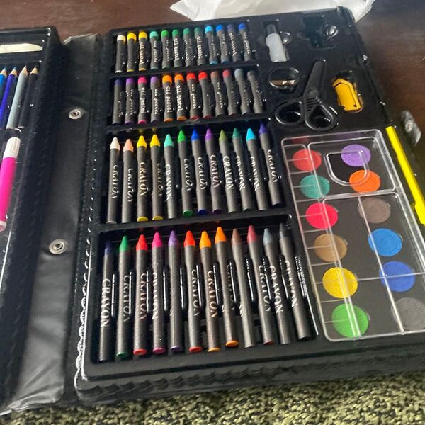 146ピース アートセット 画材セット クレヨン オイルパステル 水彩絵の具 新品 未使用