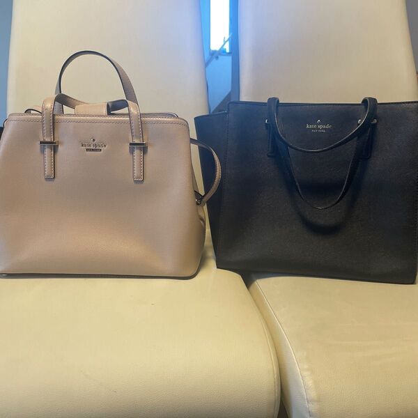 kate spade バッグ 2個セット A4サイズブラック&オフホワイト トートバック