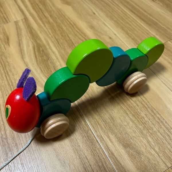 はらぺこあおむし くねくねプルトイ ひきぐるま 木製おもちゃ ベビー