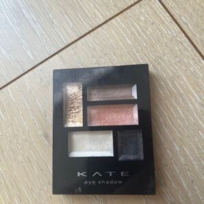 KATE アイシャドウパレット