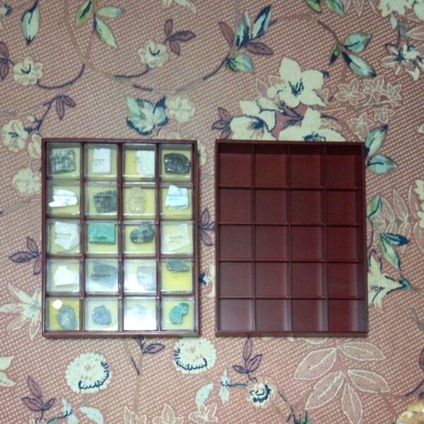 地球の鉱物コレクション20個まとめ売り ケース付き