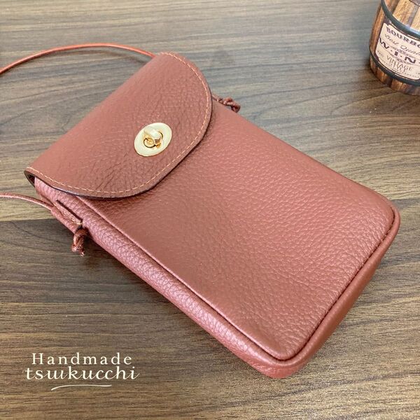 ハンドメイド 本革スマホポシェット ヌメ革 革紐 ショルダーバッグ ブラウン