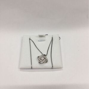【美品・箱付き】レディースネックレス キュービックジルコニア 四つ葉デザイン ギフトにも