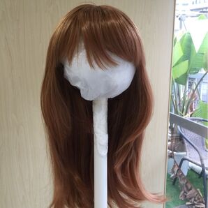 ウィッグ ミディアム ナチュラルブラウン ふんわりカール(耐熱/未使用品)