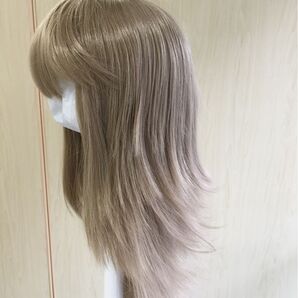 ウィッグ グラデーションレイヤー ミディアムブラウン~アッシュベージュ(耐熱)