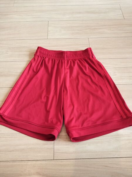 アディダス赤ポケット無し ハーフパンツ ショートパンツ