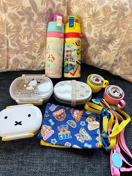 子ども用ランチボックスセット。ミッフィー ポチャッコ プリンセス トミカ 水筒 お弁当箱