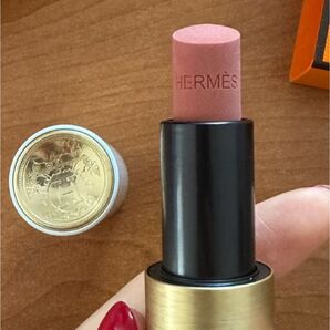 《未使用》HERMES(エルメス) ローズ ア レーヴル リップバーム 49