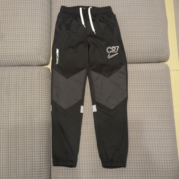 ナイキ CR-7 DRI-FIT ジュニアトレーニングパンツ Sサイズ