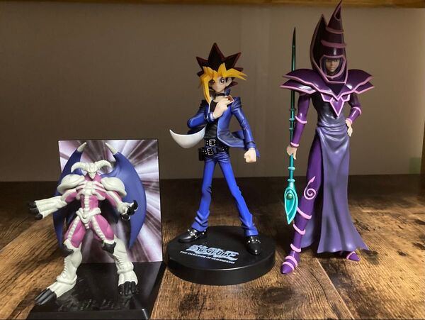 遊戯王 フィギュア ブラックマジシャン 武藤遊戯 デーモンの召喚