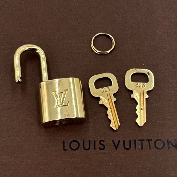 Louis Vuitton カデナ 323 南京錠1個と鍵2本 パドロック GL 旅行 防犯 ボストンバック ハンドバック 小物