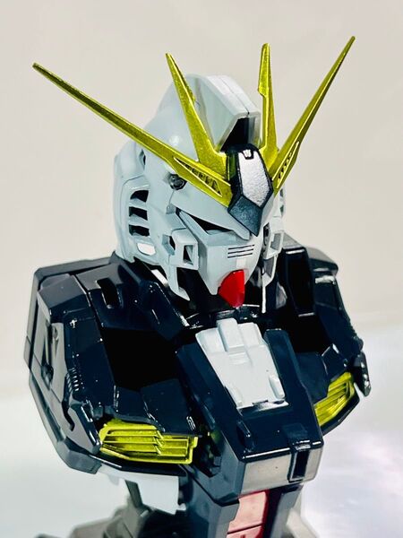 MSメカニカルバスト01 νガンダム塗装品