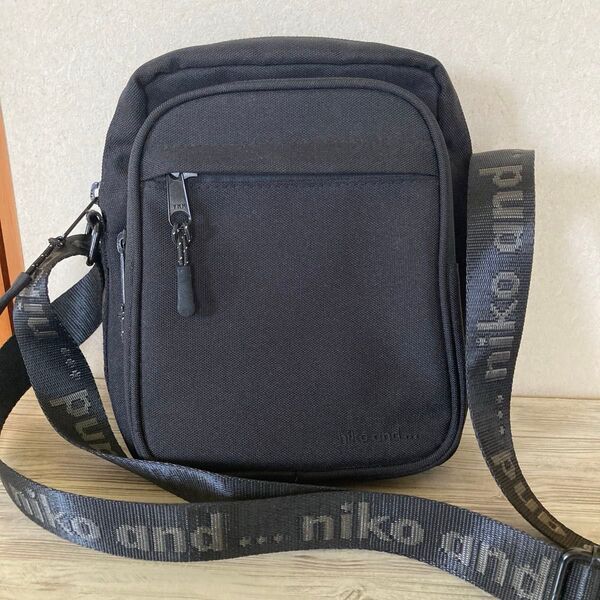 【美品】niko and... ミニショルダーバッグ