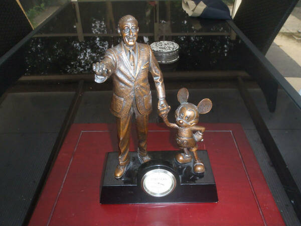 Disney　ディズニー　ミッキーマウス　ウォルトディズニー　限定　レア　入手困難 フィギュア　人形　ブロンズ　銅像 時計