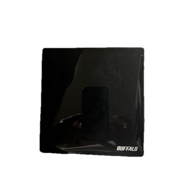 バッファロー(BUFFALO)製のポータブルDVDドライブ「DVSM-PN58U2V-BK」