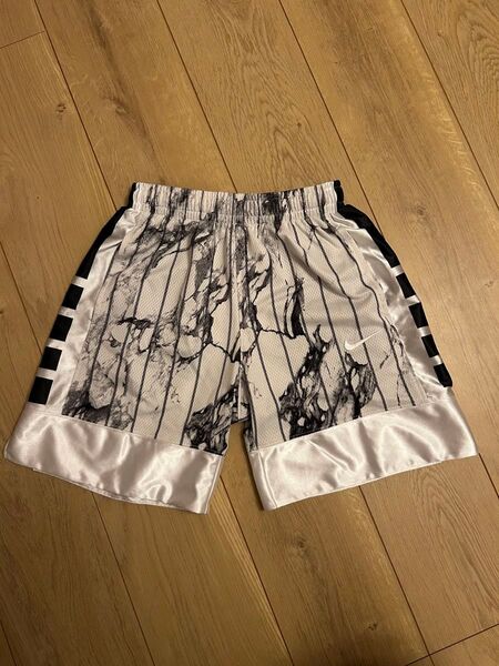 NIKE kids ハーフパンツ スモール