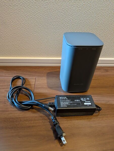 【値下げしました】 NTTドコモ ホームルーター 5G HR01
