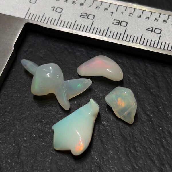 10ct*エチオピアンオパール フリーフォーム通し穴有B